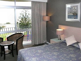Scamander Beach Hotel Motel - Surfers Paradise Gold Coast 0