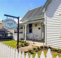 Lambert Cottage Accommodation - Surfers Paradise Gold Coast