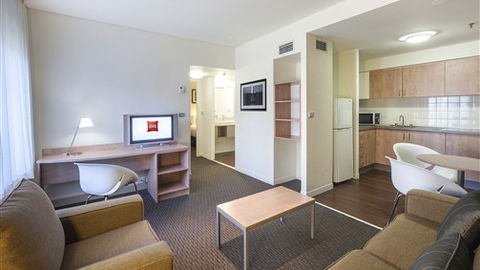 Ibis Melbourne Hotel And Apartments - Surfers Paradise Gold Coast 1