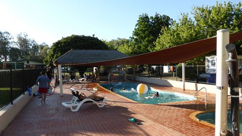 Painters Island Caravan Park - Surfers Paradise Gold Coast 2