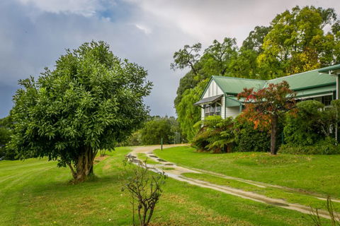 Karbeethong Lodge - Surfers Paradise Gold Coast 0