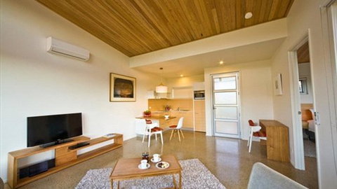 Aalborg Bright - Surfers Paradise Gold Coast 4