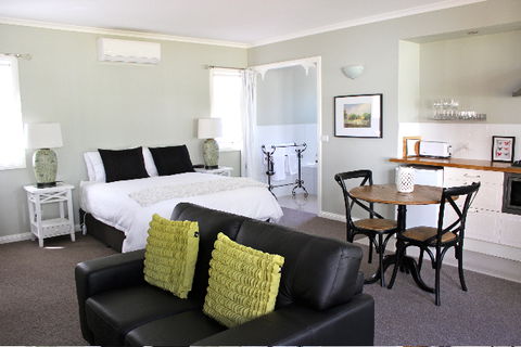 Amelina Cottages - Surfers Paradise Gold Coast 1