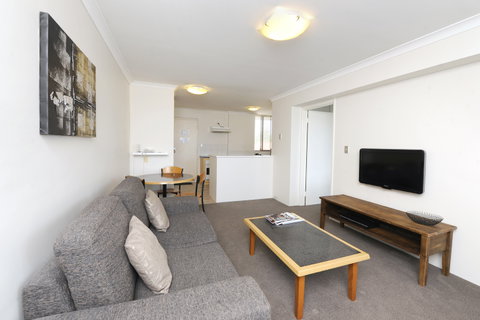 Assured Waterside Apartments - Surfers Paradise Gold Coast 4