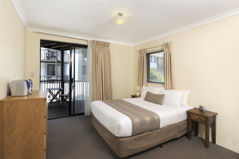 Assured Waterside Apartments - Surfers Paradise Gold Coast 8