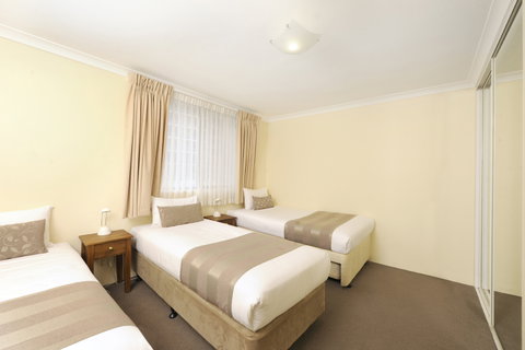 Assured Waterside Apartments - Surfers Paradise Gold Coast 9