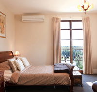 Azidene House  Spa Apartments - Surfers Paradise Gold Coast