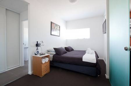 B7 Honeysuckle Apartments - Surfers Paradise Gold Coast 4
