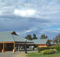 Bishop's Lodge Motor Inn - Surfers Paradise Gold Coast