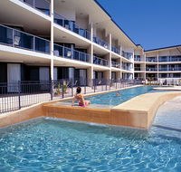 Boathouse Resort Tea Gardens - Surfers Paradise Gold Coast