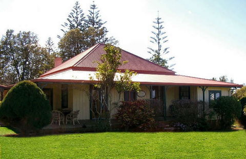 Christian's Of Bucks Point - Surfers Paradise Gold Coast 0
