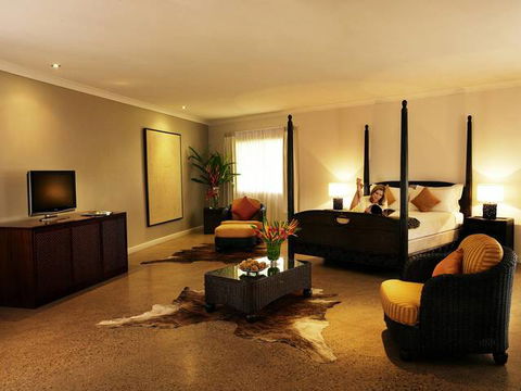 Kimberley Grande - Surfers Paradise Gold Coast 4
