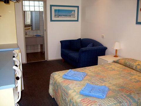Moody's Motel - Surfers Paradise Gold Coast 1