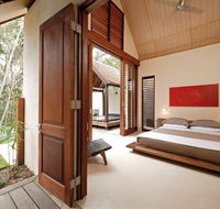 Niramaya Villas  Spa - Surfers Paradise Gold Coast