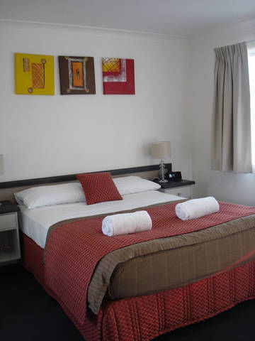 Oakey Motor Inn - Surfers Paradise Gold Coast 1