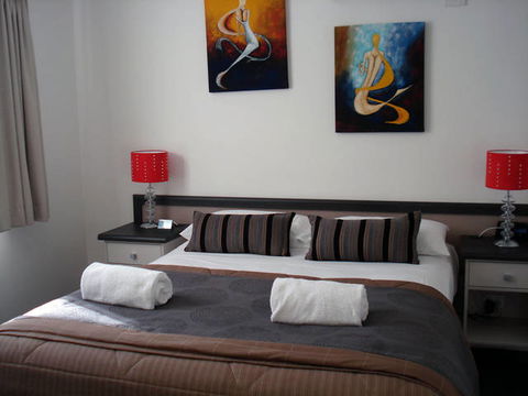 Oakey Motor Inn - Surfers Paradise Gold Coast 0