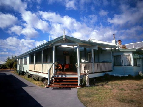 Pitstop Lodge Guesthouse And B&B - Surfers Paradise Gold Coast 0
