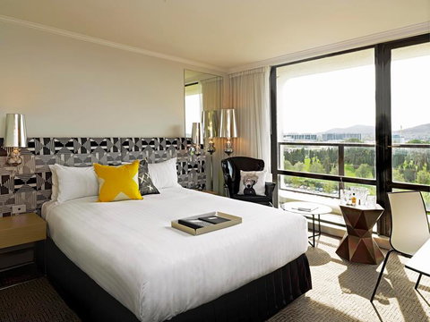 QT Canberra - Surfers Paradise Gold Coast 0
