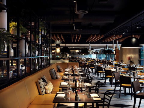 QT Canberra - Surfers Paradise Gold Coast 10