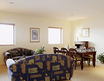 Quality Suites Boulevard On Beaumont Hotel - thumb 0