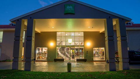 Ibis Styles Canberra - Surfers Paradise Gold Coast 6
