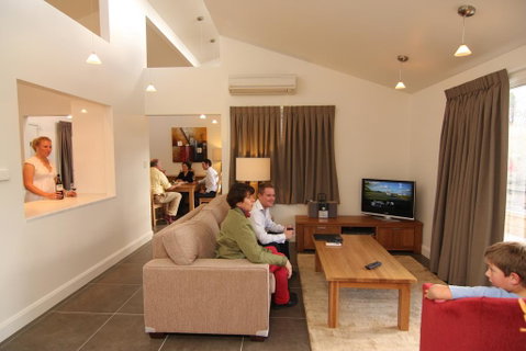Moore Park Apartments - Surfers Paradise Gold Coast 1