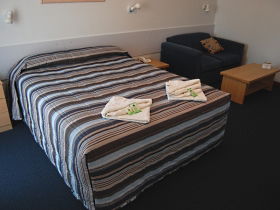 BEST WESTERN Bass And Flinders Motor Inn - Surfers Paradise Gold Coast 0