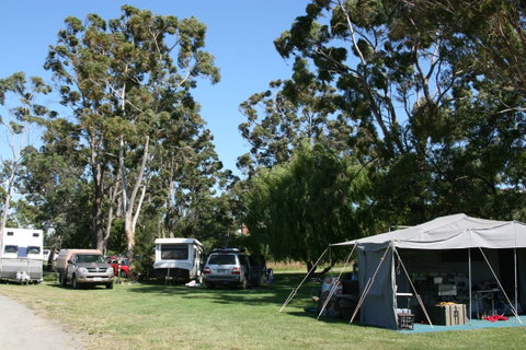 Snug Beach Cabin & Caravan Park - Surfers Paradise Gold Coast 3