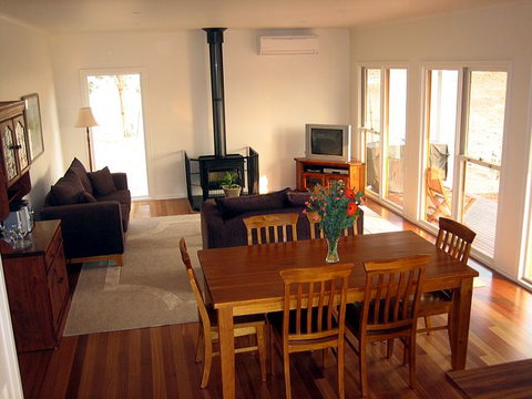 Strath Valley View B And B - Surfers Paradise Gold Coast 0