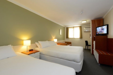Sullivans Hotel - Surfers Paradise Gold Coast 7
