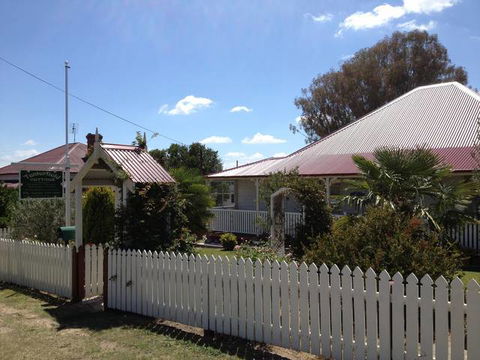 Tenterfield Luxury Historic C1895 Cottage - Surfers Paradise Gold Coast 0