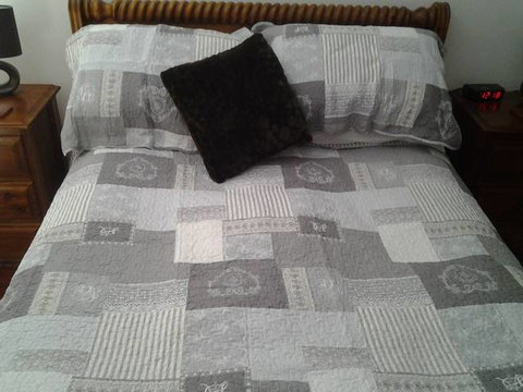 The Pommy Tree Bed & Breakfast - Surfers Paradise Gold Coast 2