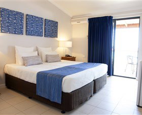 RAC Monkey Mia Dolphin Resort - Surfers Paradise Gold Coast 0