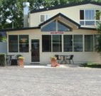 Poplar Caravan Park and Harrys Snack Shack - Surfers Paradise Gold Coast