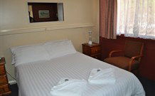 Red Cedar Motel: Muswellbrook - Surfers Paradise Gold Coast 2