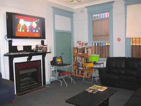 Blue Parrot Backpackers - Surfers Paradise Gold Coast 3