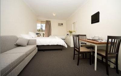 Aussie Settler Motel - Surfers Paradise Gold Coast 1