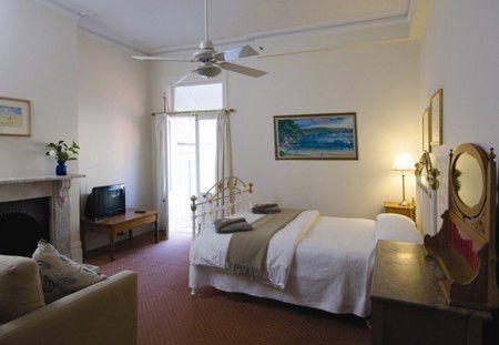 Periwinkle Guest House - Surfers Paradise Gold Coast 1
