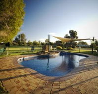 Howlong Country Golf Club Motel - Surfers Paradise Gold Coast