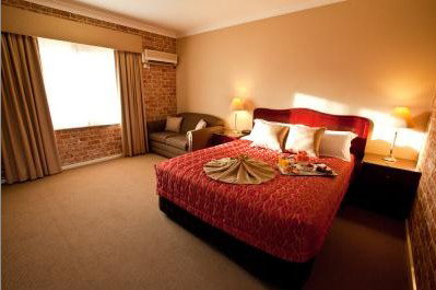 Endeavour Court Motor Inn - Surfers Paradise Gold Coast 1