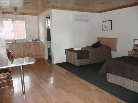 Black Gold Country Cabins - Surfers Paradise Gold Coast 3