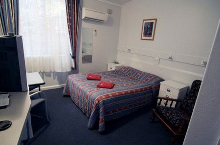 Amber Motel - Surfers Paradise Gold Coast 2