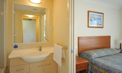 Golden Riviera Beach Resort - Surfers Paradise Gold Coast 4