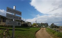 Wagga Wagga Country Cottages - - Surfers Paradise Gold Coast 1