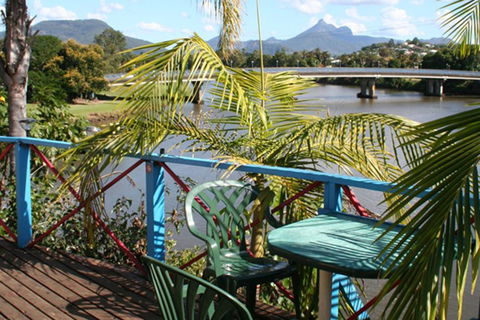 Murwillumbah YHA - Mt Warning - Surfers Paradise Gold Coast 9
