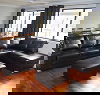 Ewetopia Farm - Surfers Paradise Gold Coast