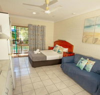 Tropical Palms Resort  4WD Hire - Surfers Paradise Gold Coast