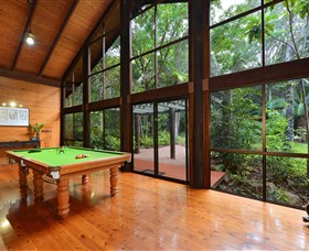 Wait A While Daintree - Surfers Paradise Gold Coast 3