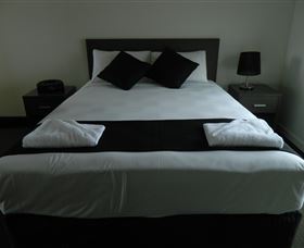 Dooleys Tavern And Motel Capella - Surfers Paradise Gold Coast 0
