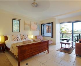 At Waterfront Whitsunday Retreat - Surfers Paradise Gold Coast 3